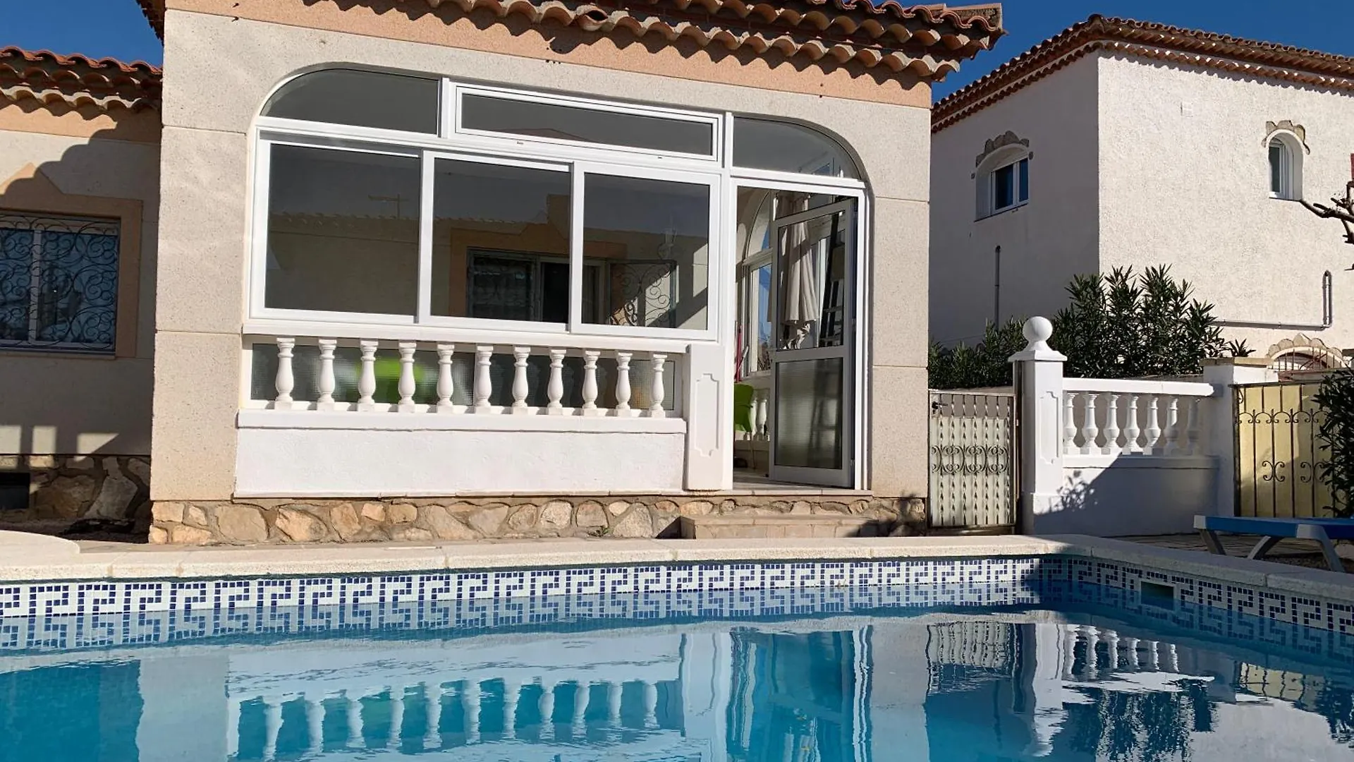 Holiday home Chalet With Pool Near The Sea Mont-roig del Camp Spain