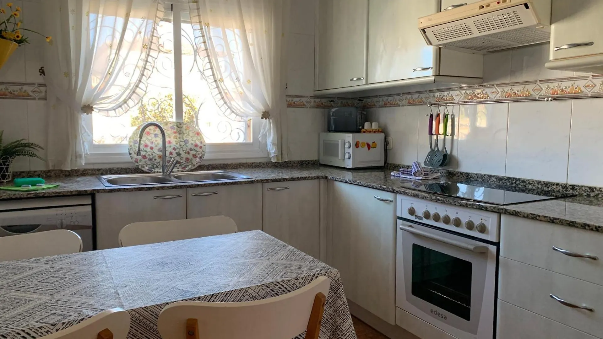Chalet With Pool Near The Sea Mont-roig del Camp