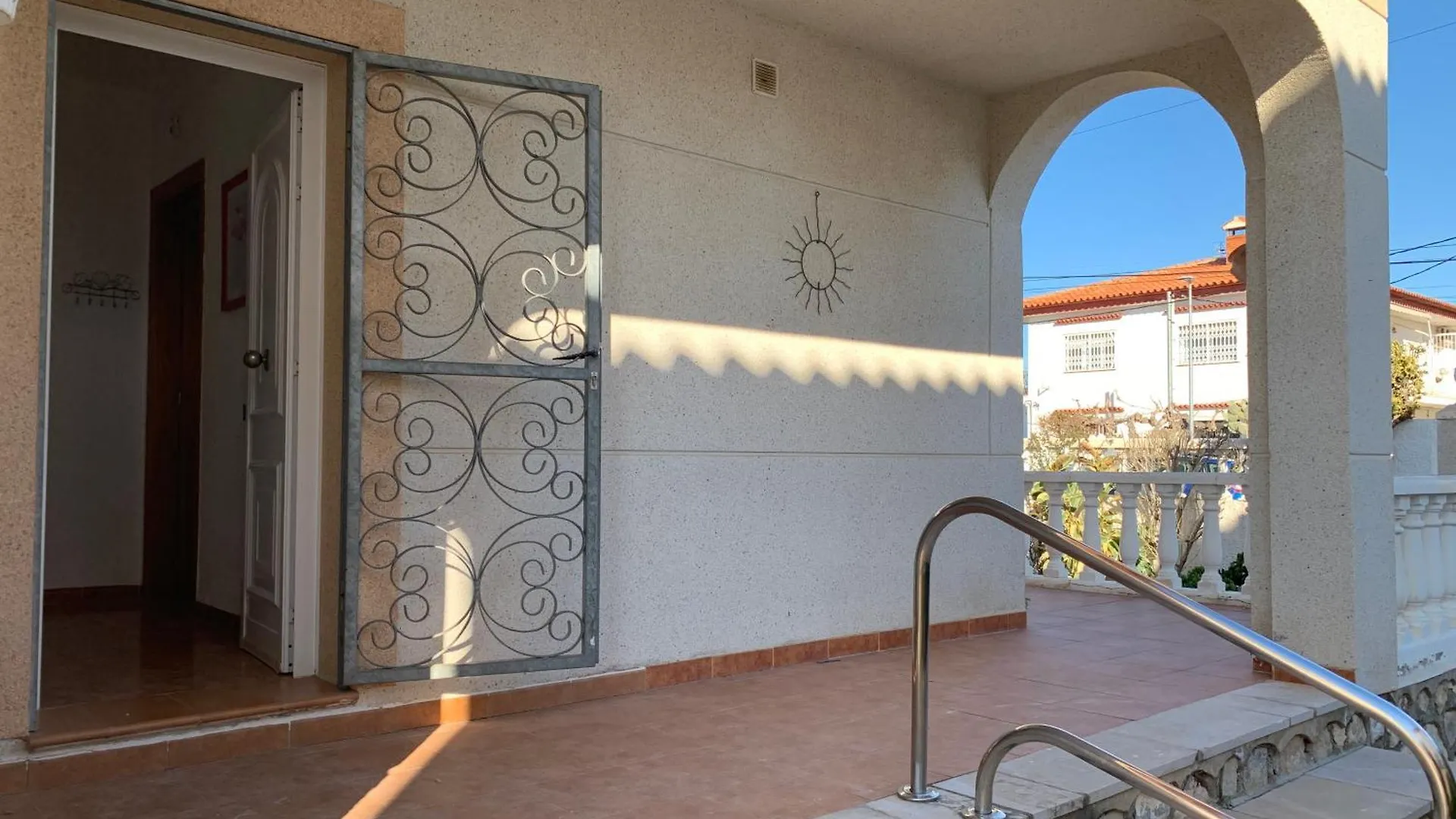 Chalet With Pool Near The Sea Mont-roig del Camp 0*,