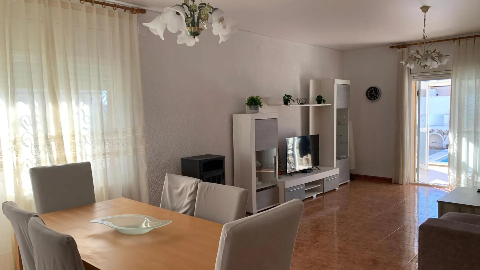 Holiday home Chalet With Pool Near The Sea Mont-roig del Camp